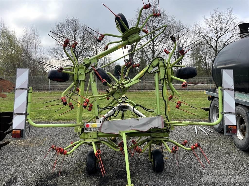 CLAAS VOLTO 770 Obraceče a shrabovače sena