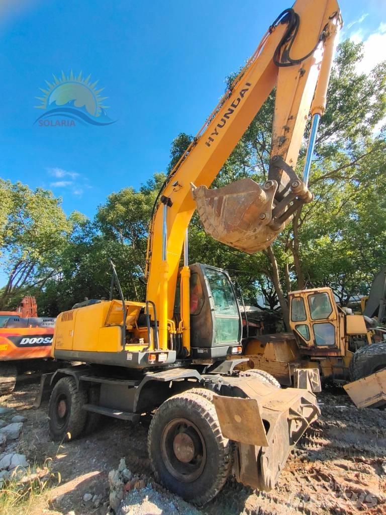 Hyundai R210W-7 Kolová rýpadla