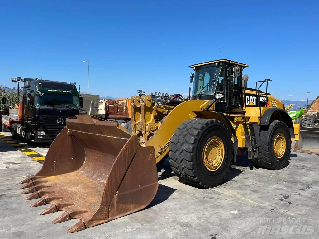 CAT 982 M Kolové nakladače