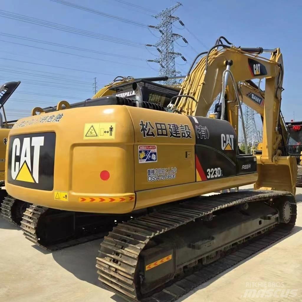 CAT 323 D Pásová rýpadla