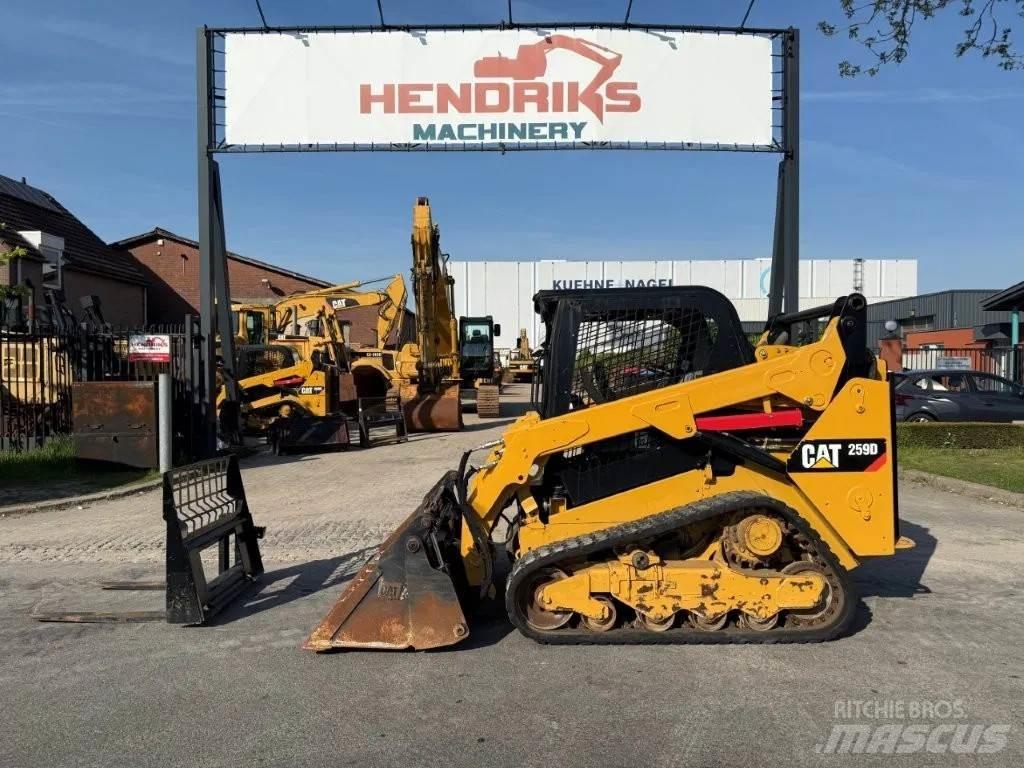 CAT 259D Smykem řízené nakladače