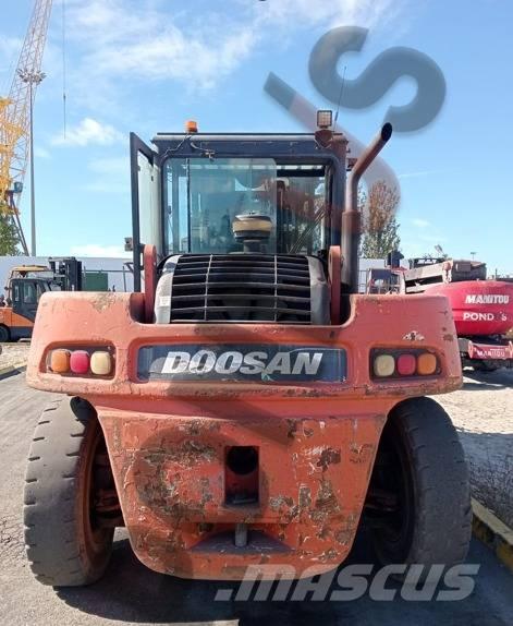 Doosan D160S-5 Dieselové vozíky