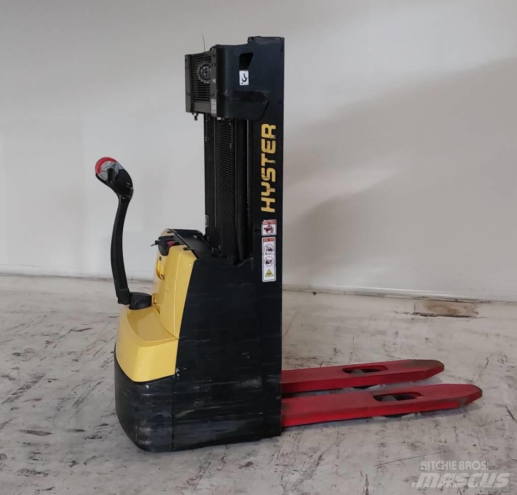 Hyster S 1.0 Ručně vedené vysokozdvižné vozíky