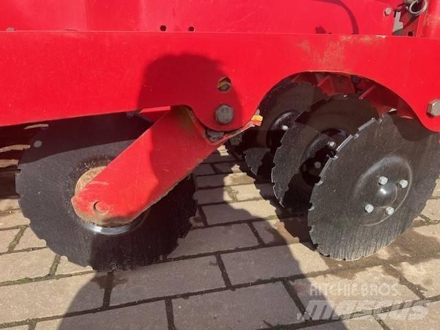 Väderstad Rapid400C Mechanické secí stroje