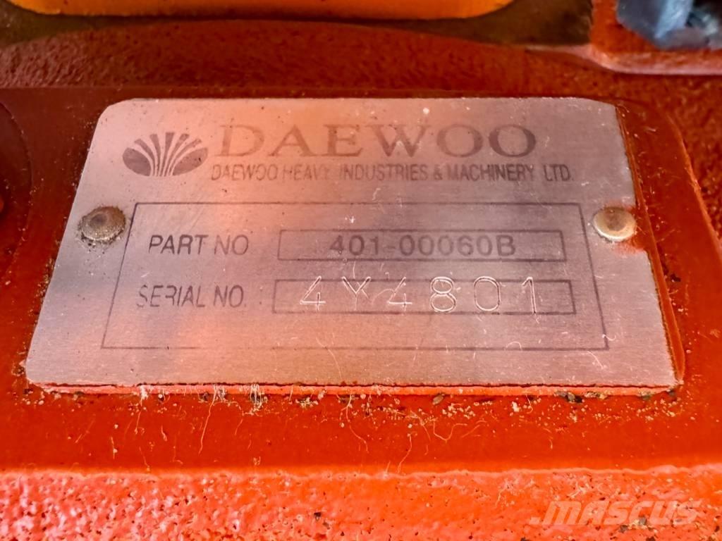 Doosan SOLAR 210W Kolová rýpadla