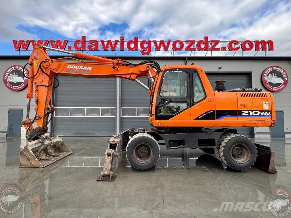 Doosan SOLAR 210W Kolová rýpadla