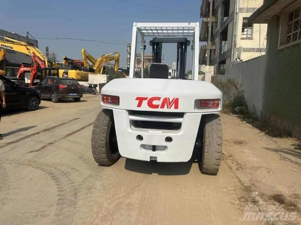 TCM FD 100 Z8 Teleskopické manipulátory
