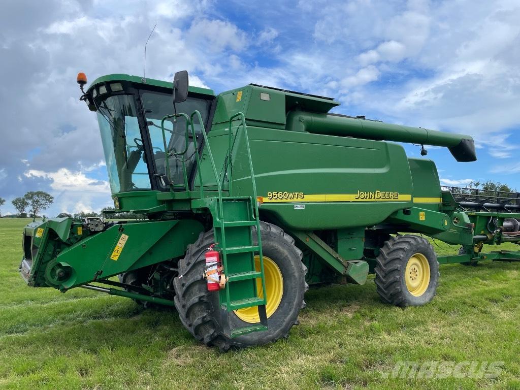 John Deere 9560 WTS Sklízecí mlátičky