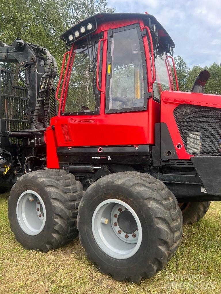 Komatsu 835 Vyvážecí traktory