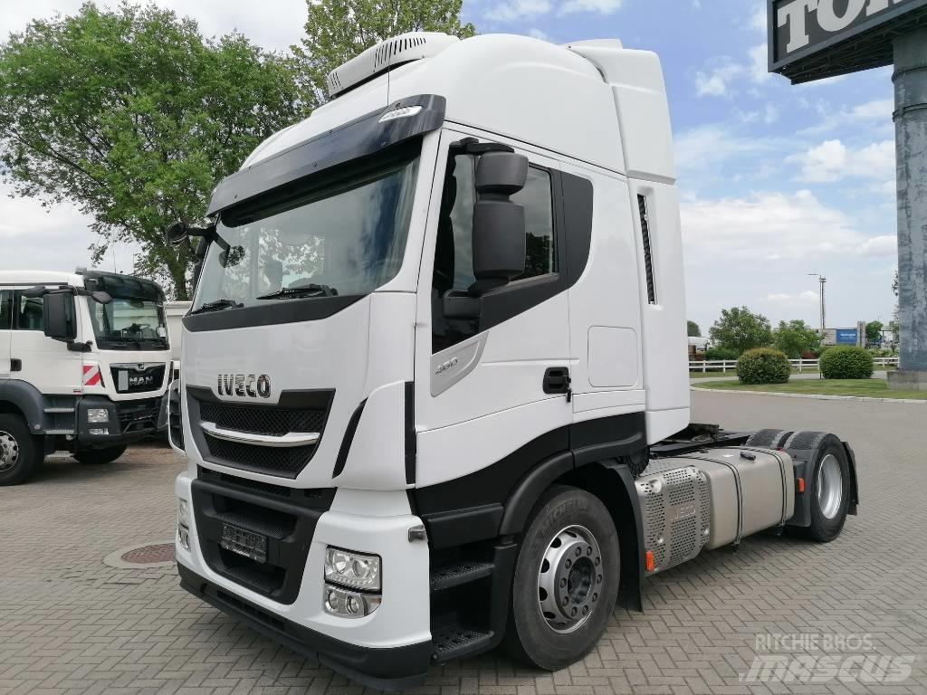 Iveco AS440ST/P Tahače