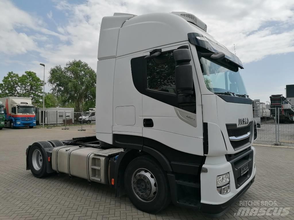 Iveco AS440ST/P Tahače