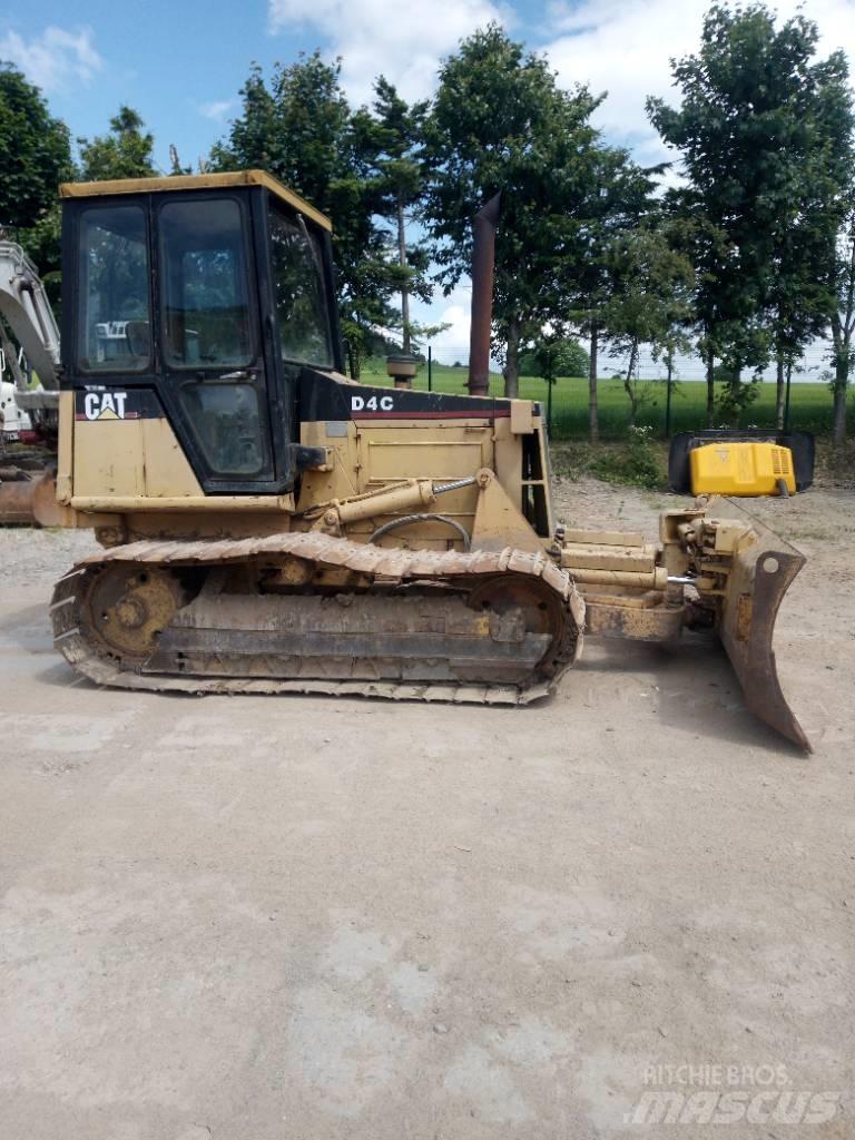CAT D 4 C Pásové dozery