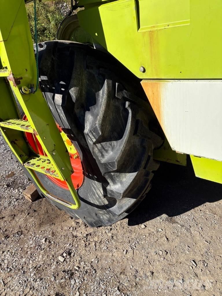 CLAAS Dominator 68 Sklízecí mlátičky
