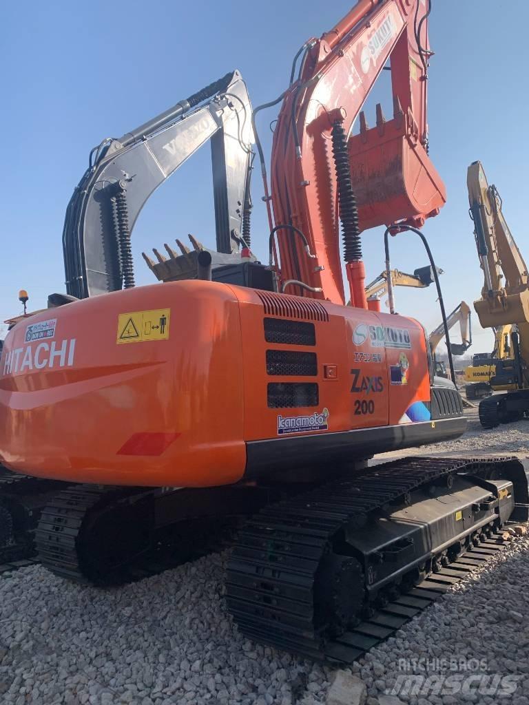 Hitachi ZX 200 Pásová rýpadla