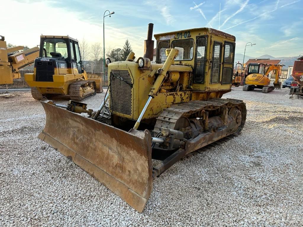 CAT D 6 C Pásové dozery