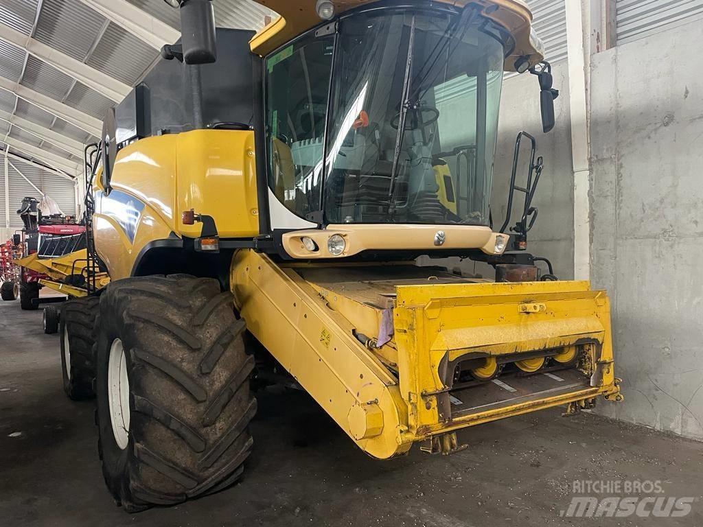 New Holland CX 820 Sklízecí mlátičky