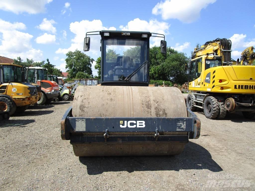 JCB VM 132  VM 137 Půdní kompaktory