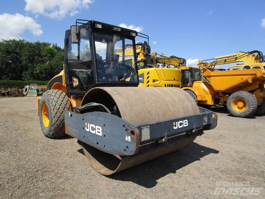 JCB VM 132  VM 137 Půdní kompaktory