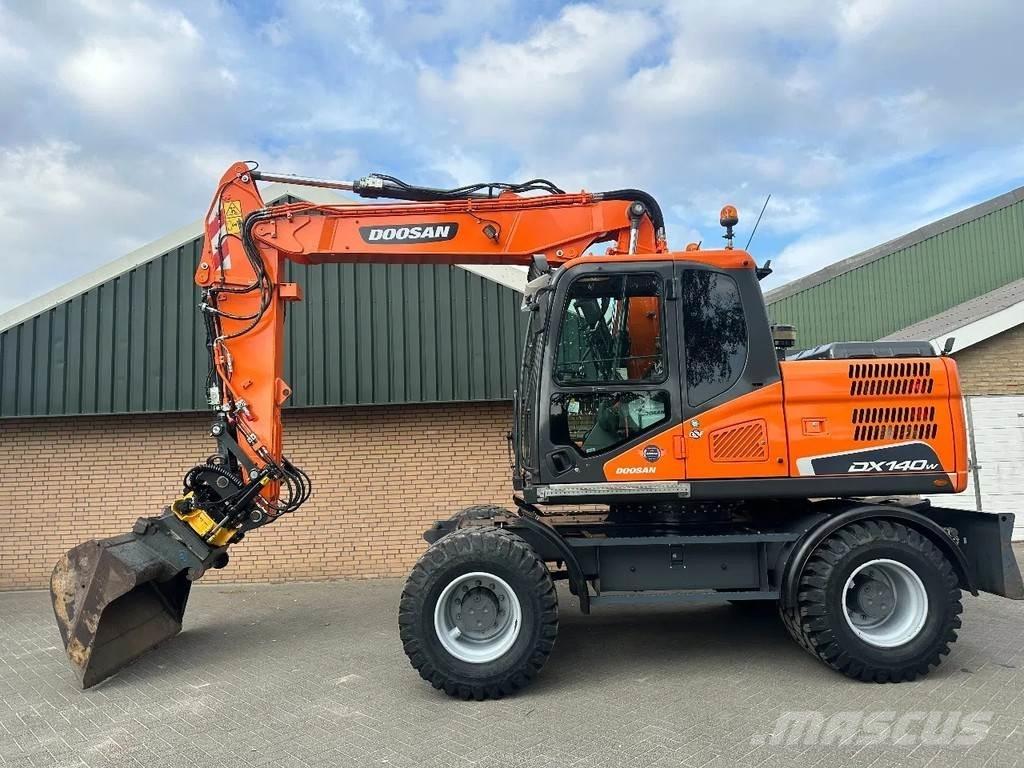 Doosan DX140W-5 Kolová rýpadla