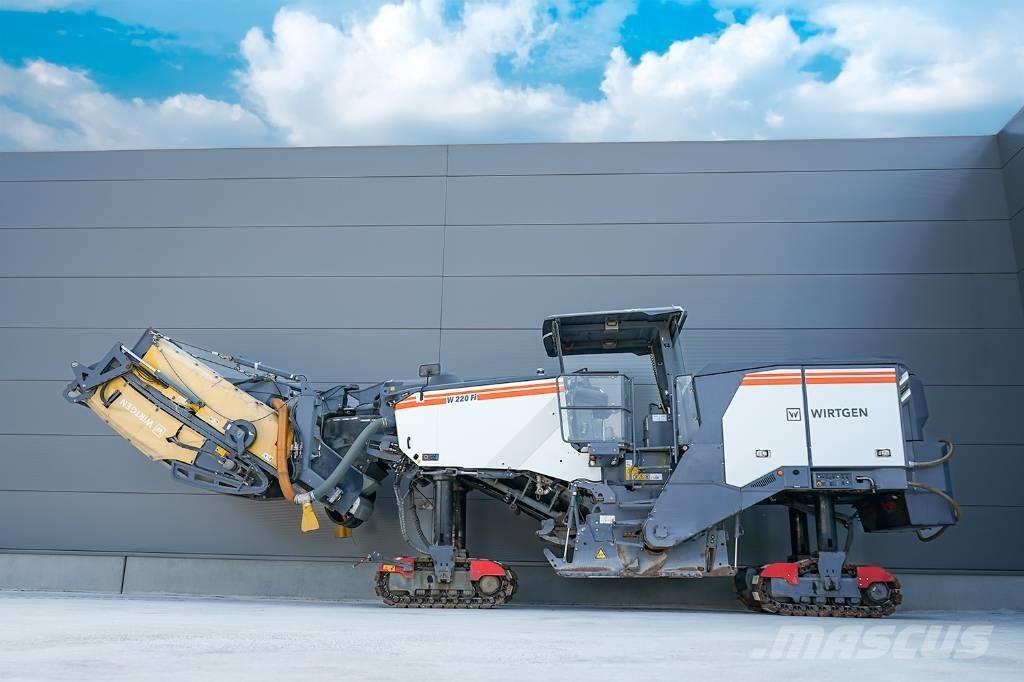 Wirtgen W 220 FI Recykléry za studena