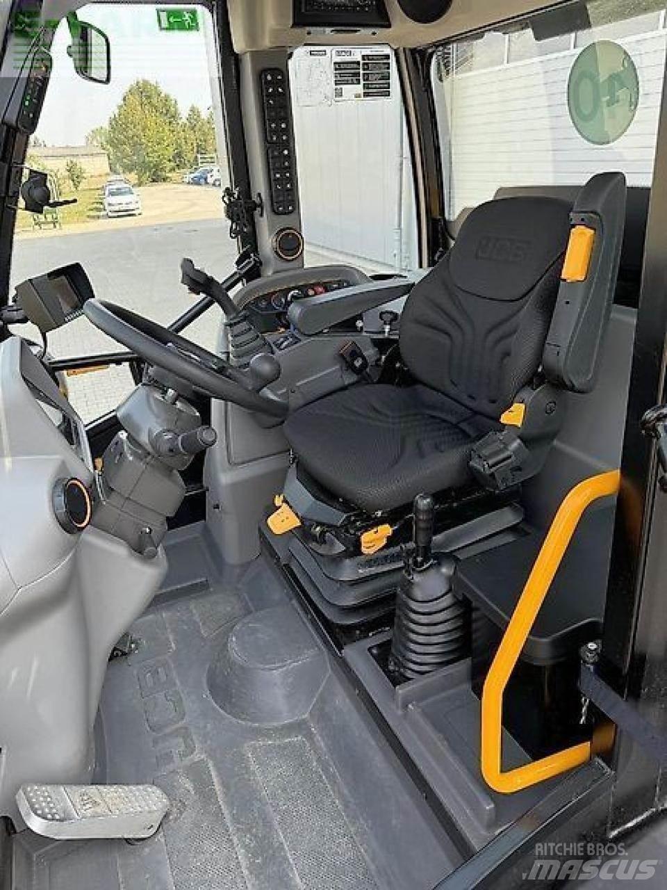 JCB tm 320 agri Kolové nakladače