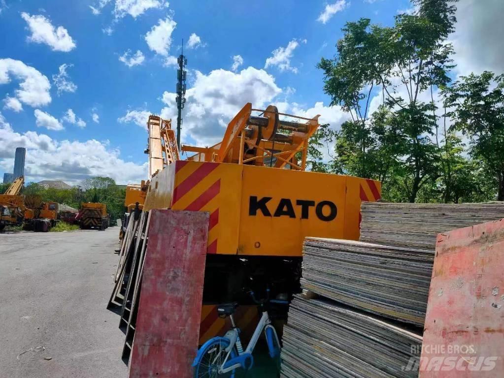 Kato NK 400 E Univerzální terénní jeřáby
