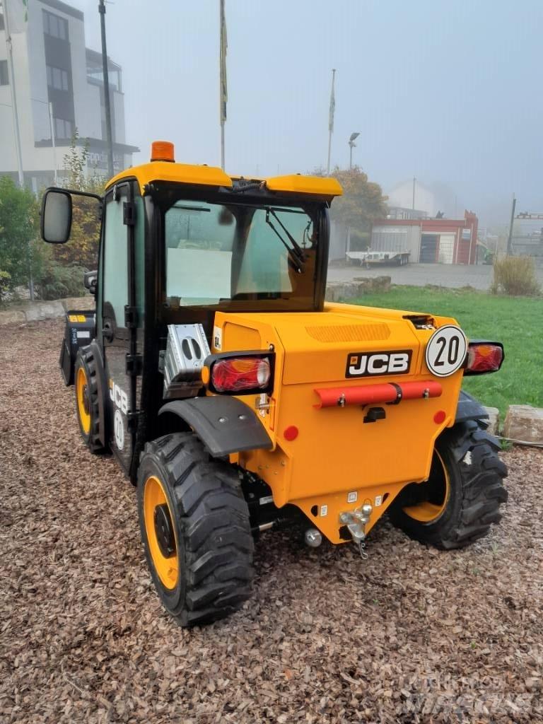 JCB 514-40 Teleskopické manipulátory