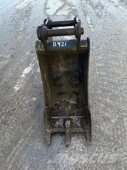  18 BUCKET, 50mm PINS Lopaty