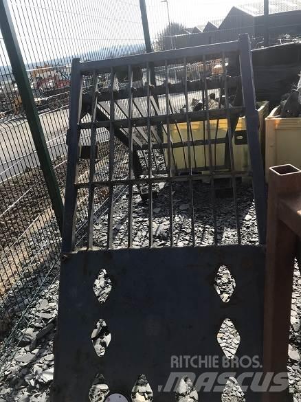  SAFTEY ROLL CAGE Stavebnictví - ostatní