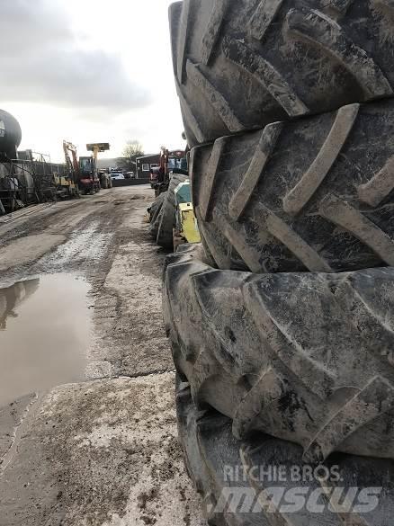  TYRES Pneumatiky, kola a ráfky