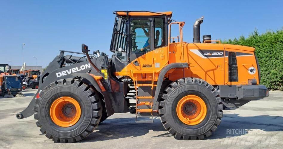 Doosan DL300-5 Kolové nakladače