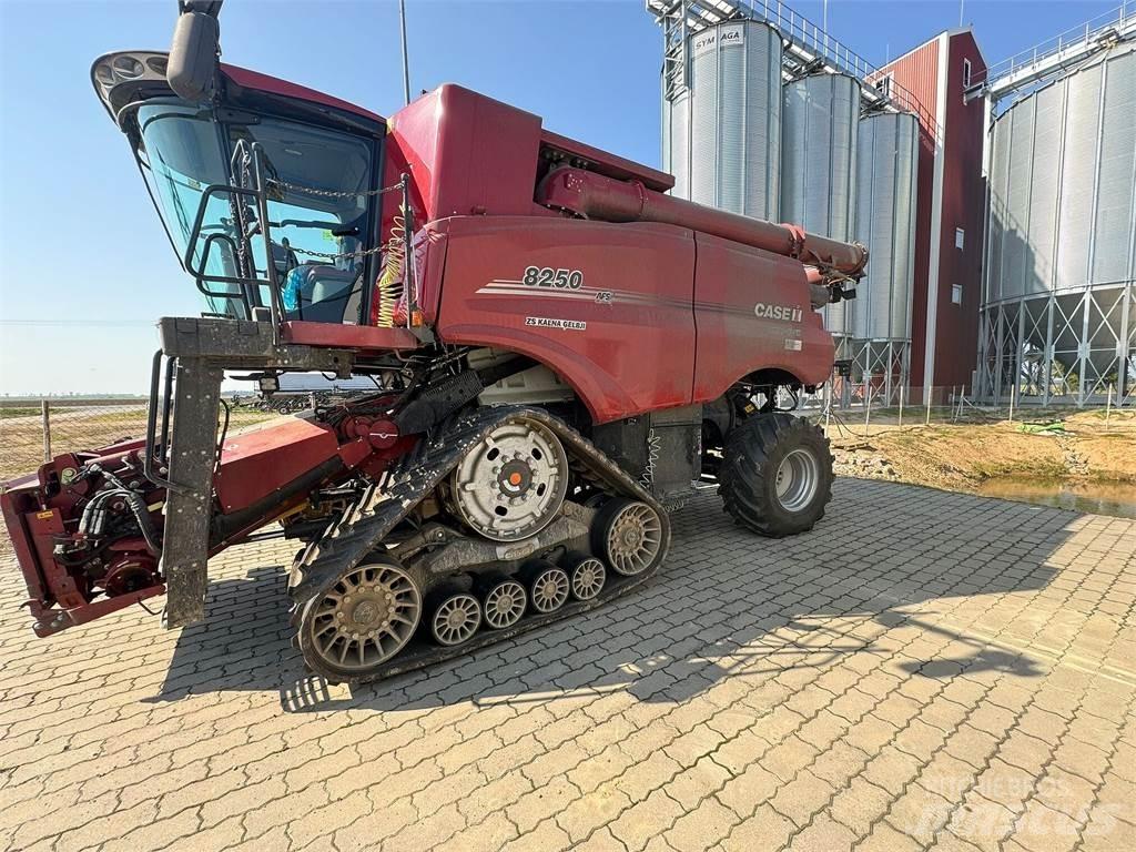 Case IH IH 8250 Sklízecí mlátičky
