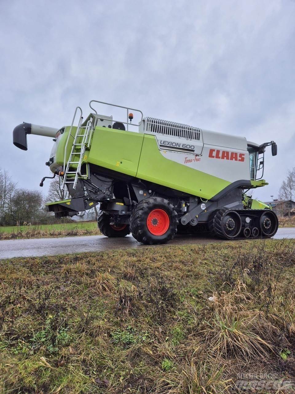 CLAAS LEXION 600 TT Sklízecí mlátičky