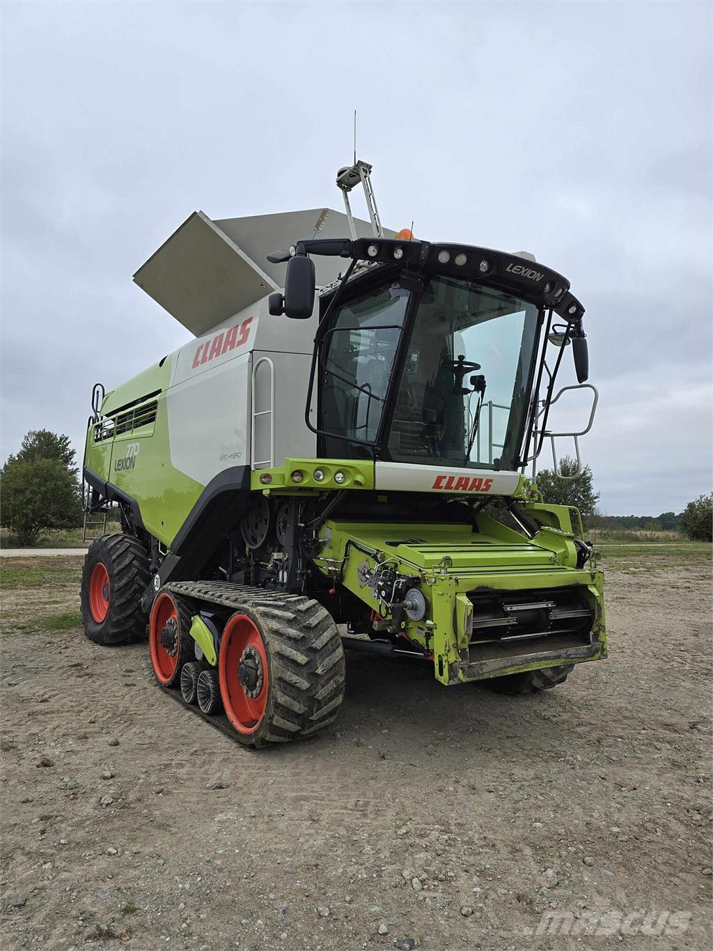 CLAAS Lexion 770TT Sklízecí mlátičky