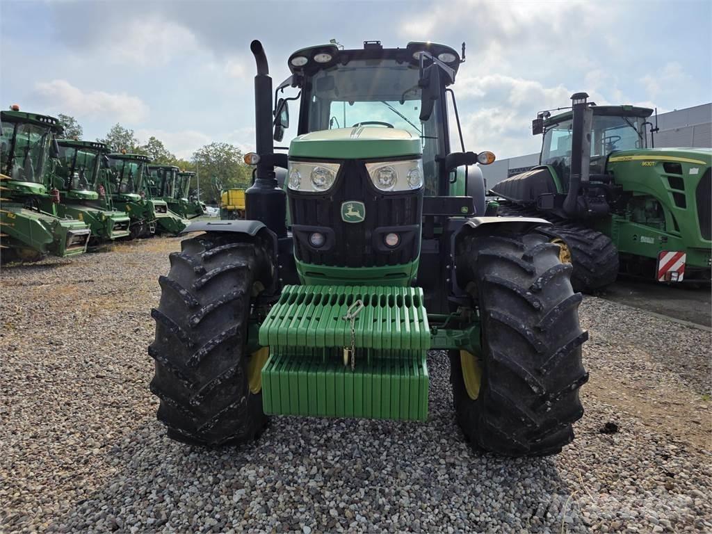 John Deere 6155M Traktory