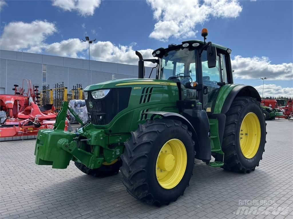 John Deere 6195M Traktory