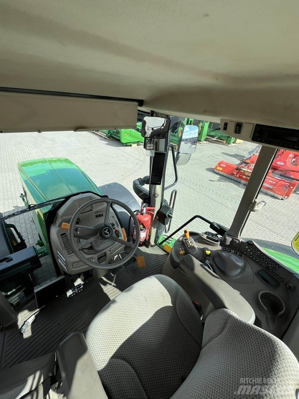 John Deere 6195M Traktory
