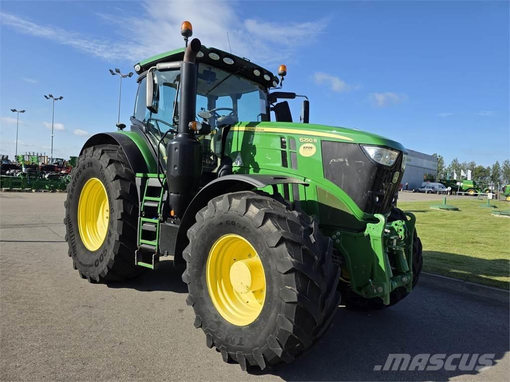 John Deere 6250R Traktory