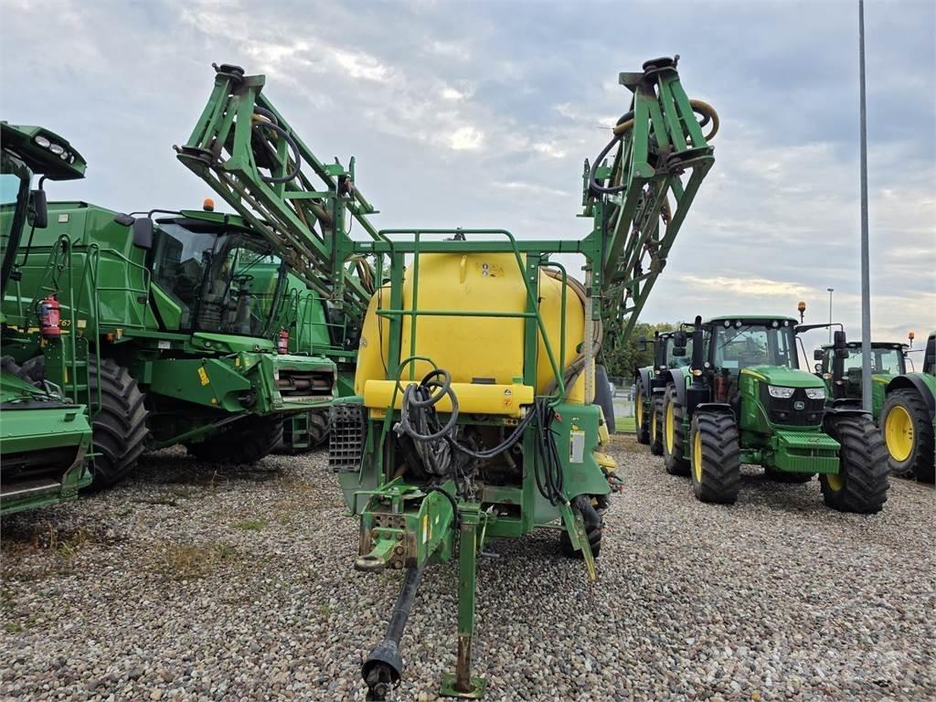 John Deere 740 Tažené postřikovače