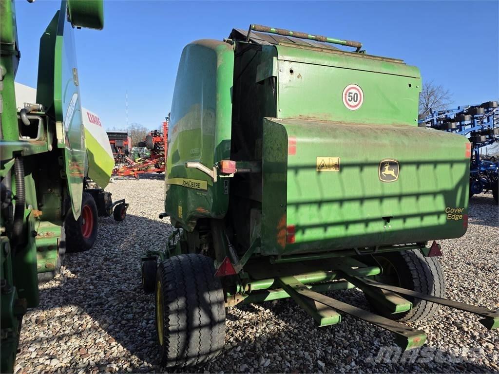 John Deere 854 Lis na válcové balíky