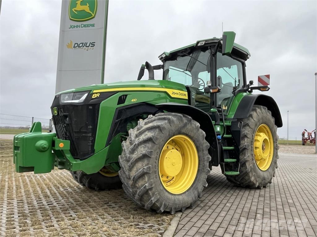 John Deere 8R410 Traktory