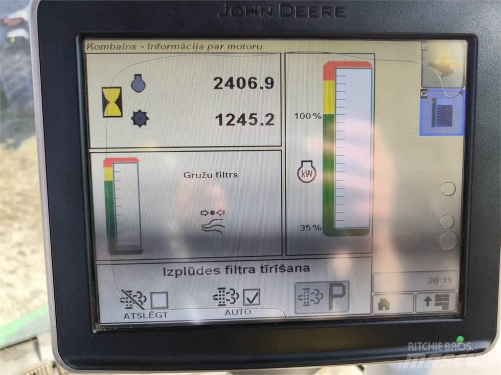 John Deere S685 Sklízecí mlátičky