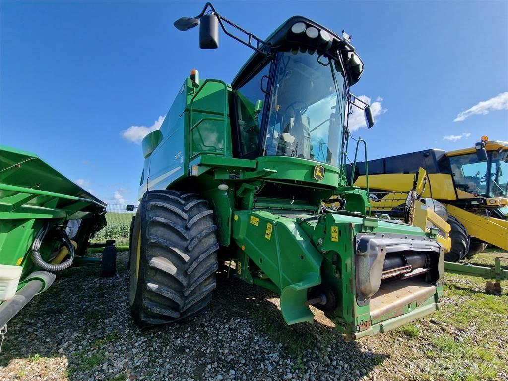 John Deere S690 Sklízecí mlátičky