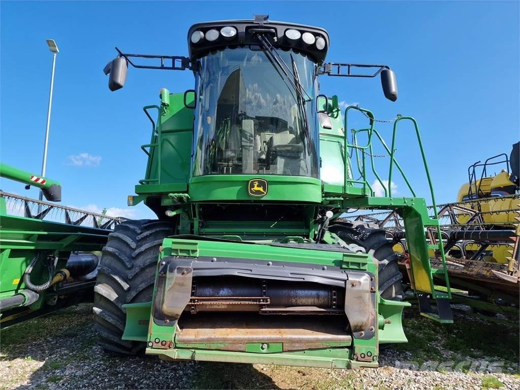 John Deere S690 Sklízecí mlátičky