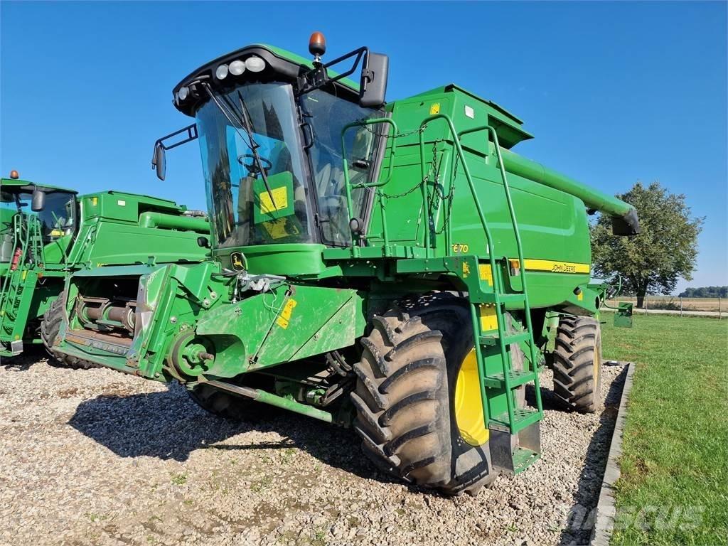 John Deere T670 Sklízecí mlátičky