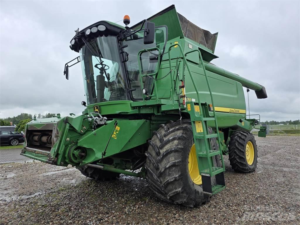 John Deere T670 Sklízecí mlátičky
