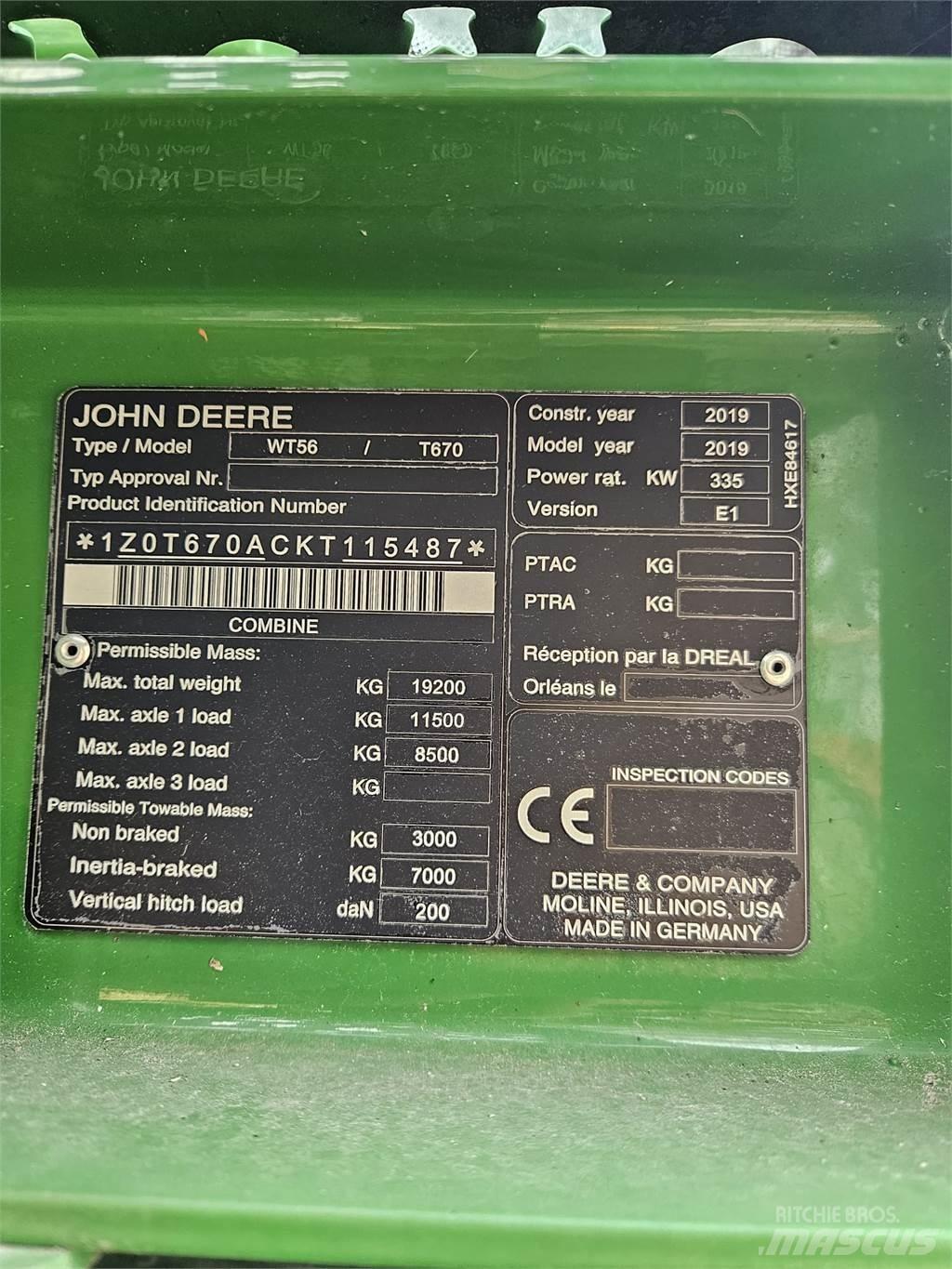 John Deere T670i Sklízecí mlátičky