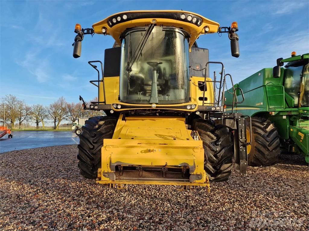 New Holland CX8.85 Sklízecí mlátičky