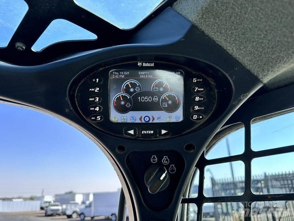 Bobcat S740 Smykem řízené nakladače