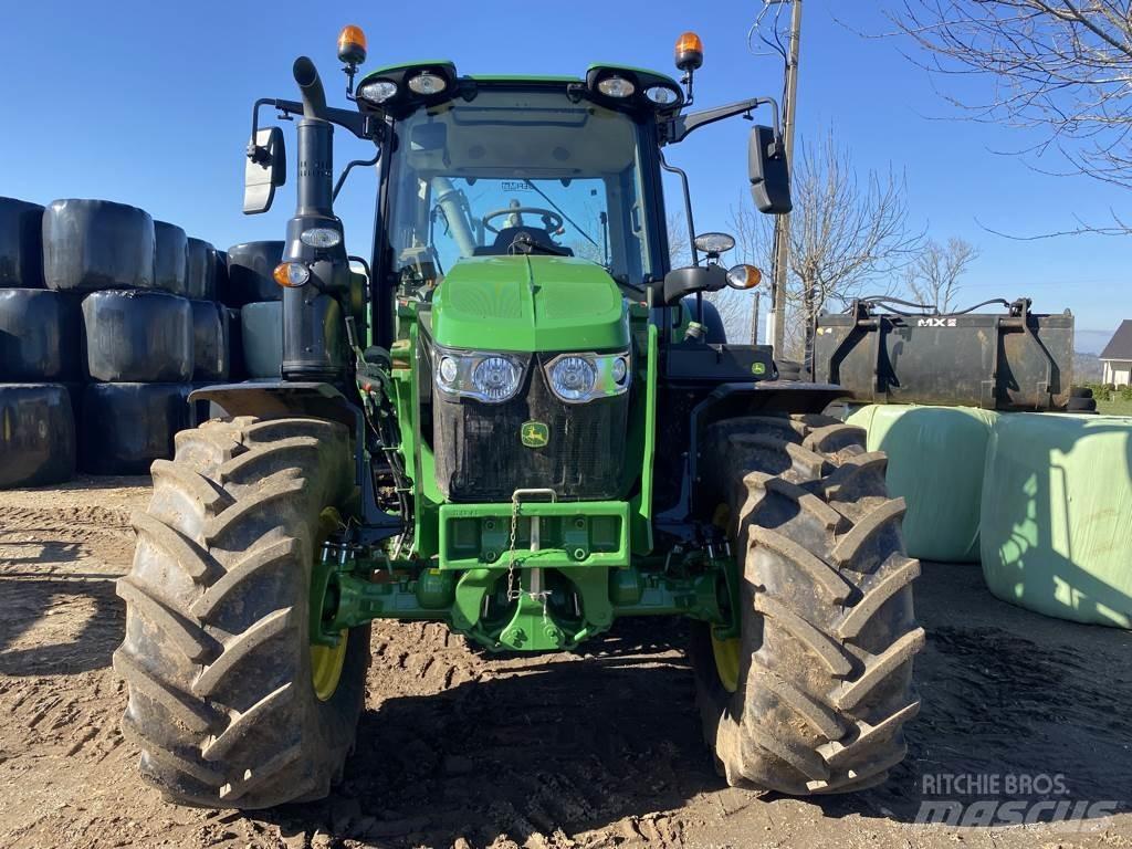 John Deere 6120M Traktory
